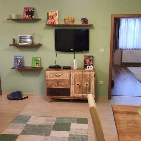Aranypatak Apartmanhaz 松博特海伊 外观 照片
