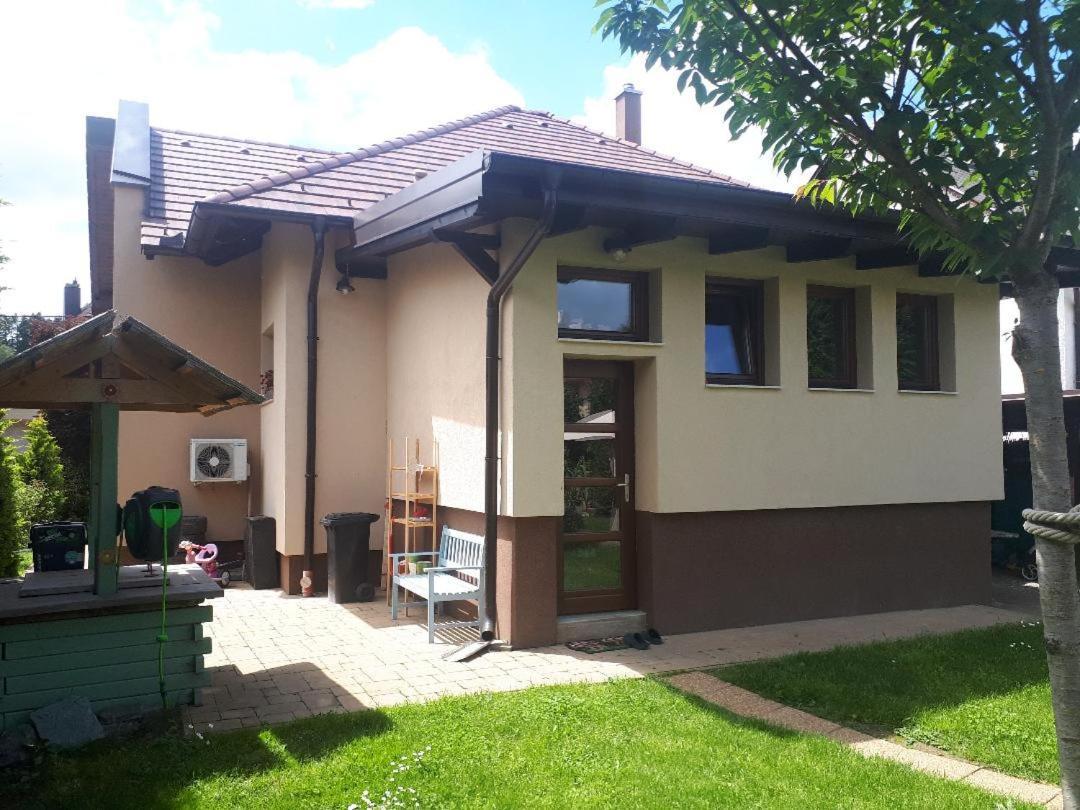 Aranypatak Apartmanhaz 松博特海伊 外观 照片