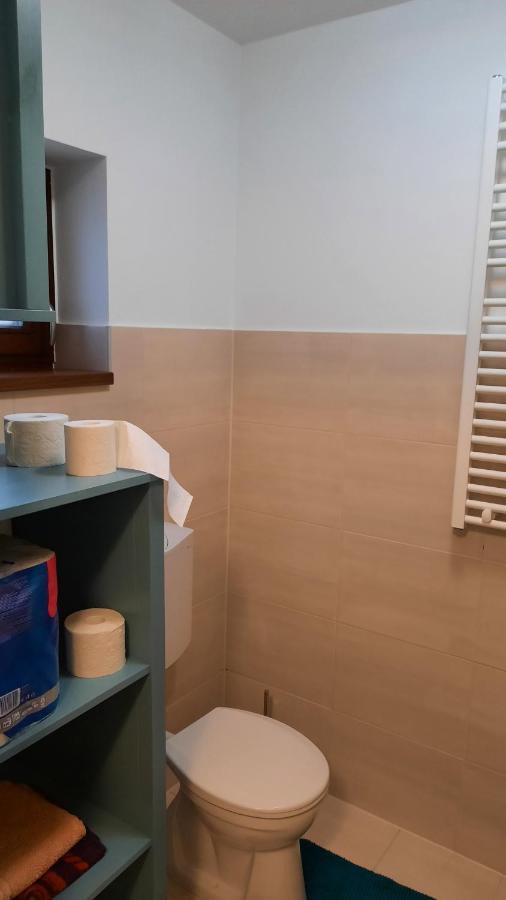 Aranypatak Apartmanhaz 松博特海伊 外观 照片