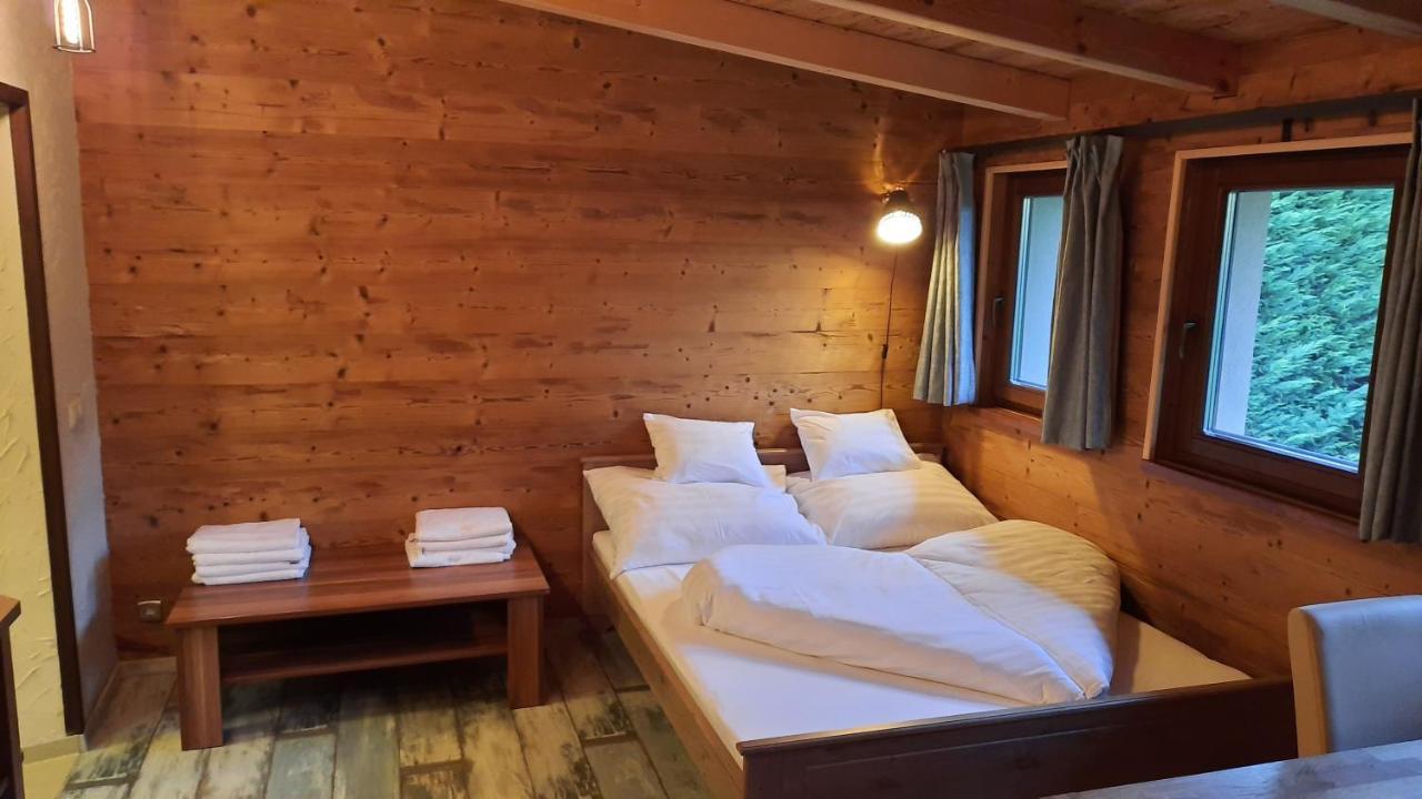 Aranypatak Apartmanhaz 松博特海伊 外观 照片